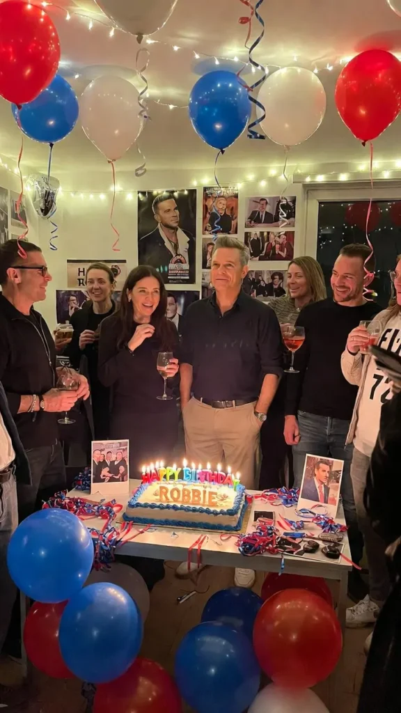 Arrange a Fan Party for Robbie Williams